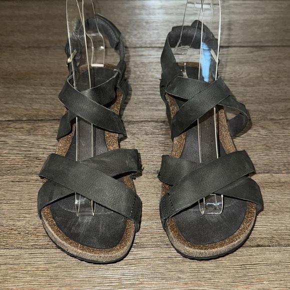 Teva Mahonia Wedge Cross Strap Sandals - Picture 4 of 9